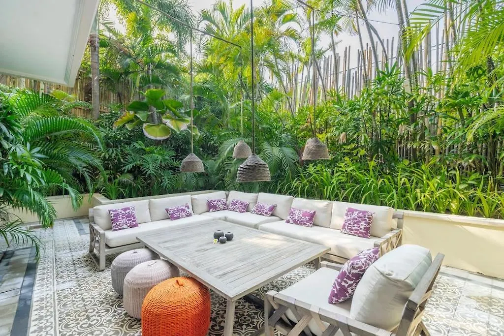 4Br Villa With Large Pool At Seminyak Beach 0*, سمينياك